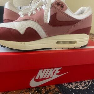 Nike Air Max Sneakers in Pink and Cream